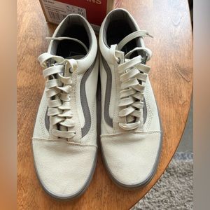NWOT - Vans Old Skool Cream/Walnut